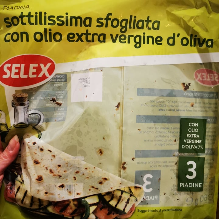 photo of Selex Piadina sottilissima sfogliata con olio extra vergine d'oliva shared by @valentinacanepa on  30 Mar 2022 - review