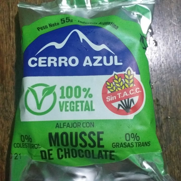 photo of Cerro Azul Alfajor Mousse de Chocolate shared by @luciaroveta on  22 Apr 2021 - review