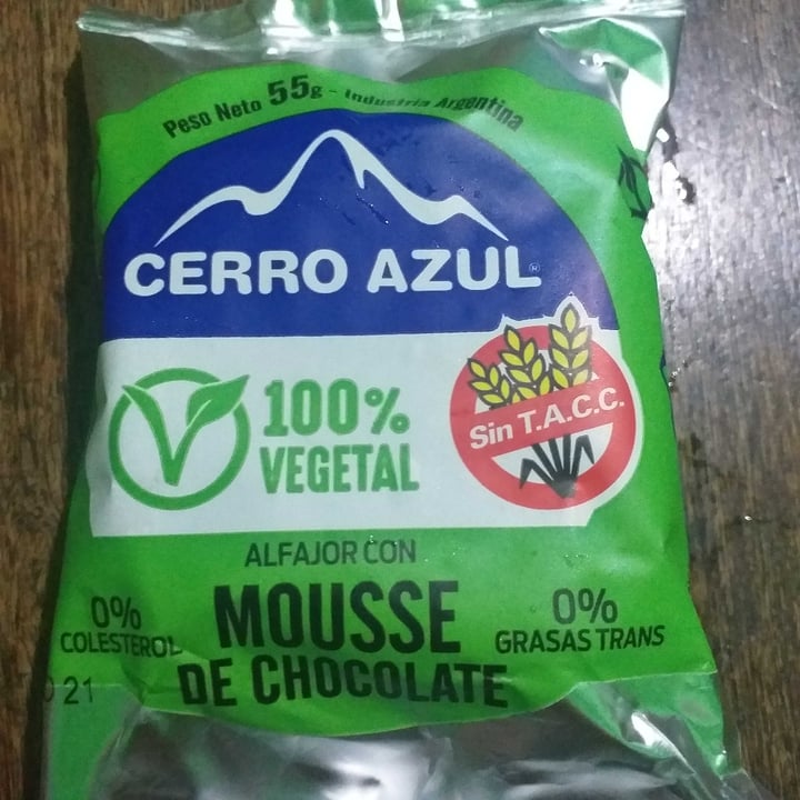 review photo of Cerro Azul Alfajor Mousse de Chocolate shared by @luciaroveta on 22 Apr 2021 - review
