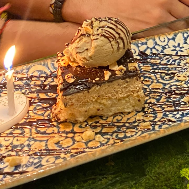 review photo of Pizzi & Dixie Tarta ferrero rocher shared by @gaellediego on 29 Jun 2022 - review
