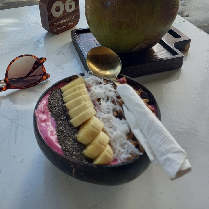 review photo of Roots Plant-based cafe Tropical Pitaya shared by @gregorygreen on 18 Sep 2022 - review