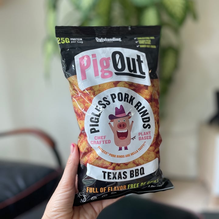 photo of Outstanding Foods Pig List Pork Rinds Texas BBQ shared by @jenniferj1s on  06 Feb 2022 - review