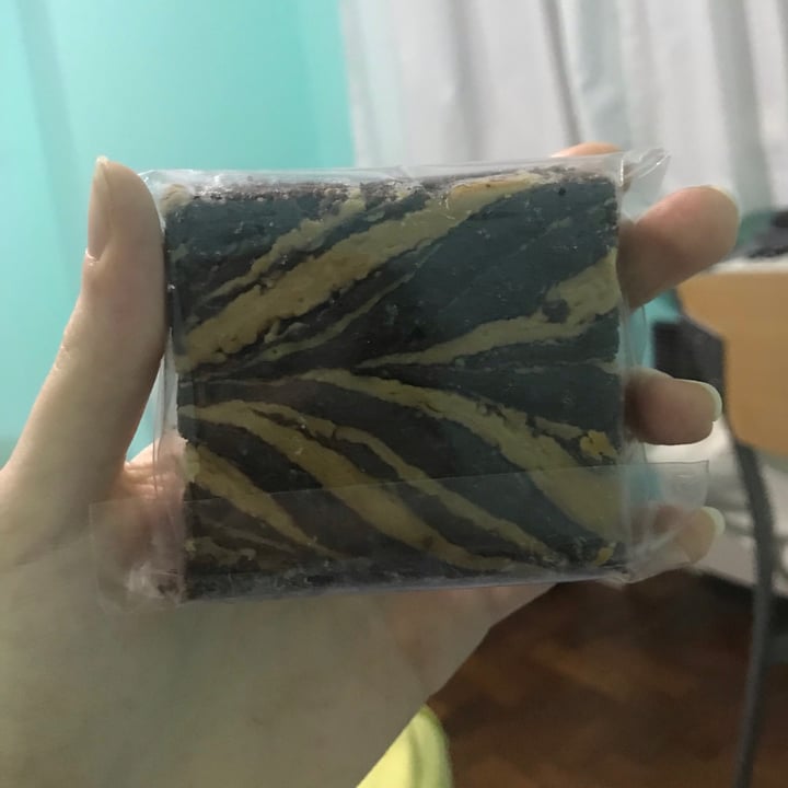 review photo of Brownie del Rey Brownie con Mantequilla de Maní shared by @gingerveg on 16 Jul 2021 - review
