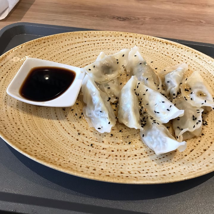 photo of Loving Hut Iceland dumpling shared by @arenavegan on  24 Jul 2022 - review