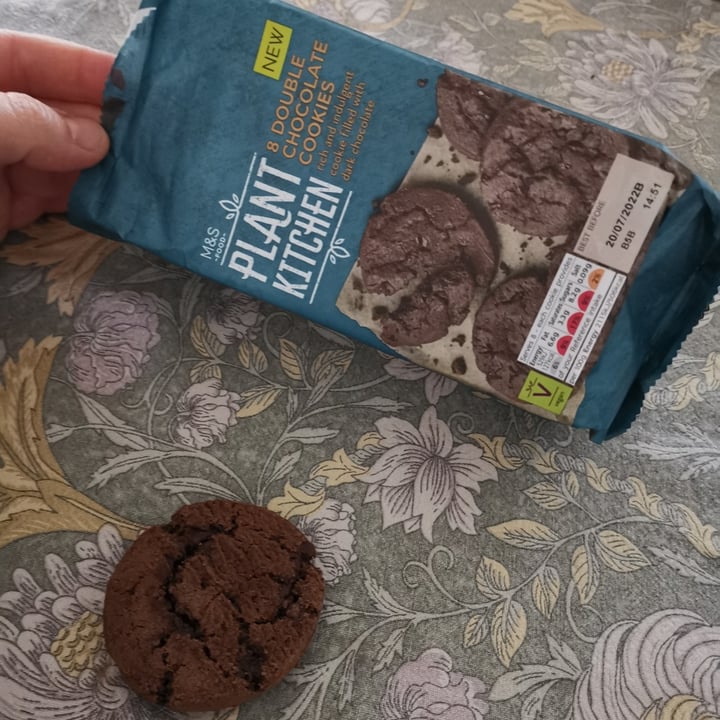 photo of Marks & Spencer Food (M&S) Plant Kitchen 8 Double Chocolate Cookies shared by @brunella1 on  23 Jan 2022 - review