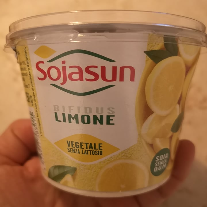 photo of Sojasun Bifidus Limone shared by @elenadamimato on  06 Dec 2021 - review