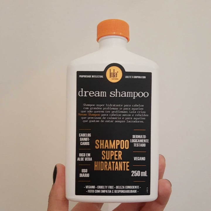 photo of Lola Cosmetics Dream shampoo shared by @ferreiraelaine on  19 Apr 2022 - review