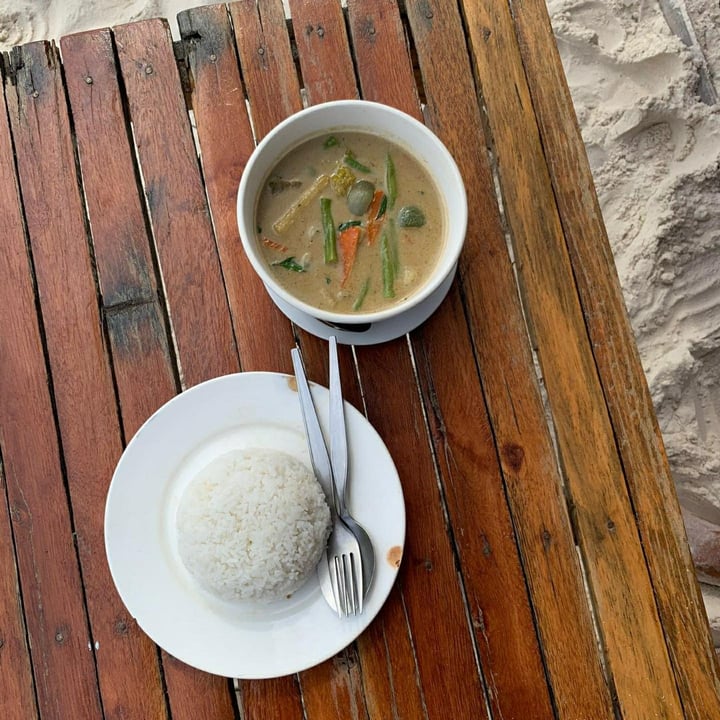 photo of Sandbank Restaurant & Camping Green Curry shared by @hellotherenowhere on  20 Dec 2019 - review