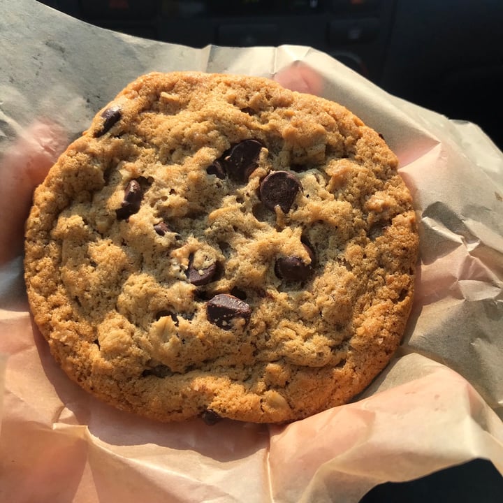photo of Whole Foods Market Vegan Chocolate Chip Cookie shared by @dianna on  14 Jul 2021 - review