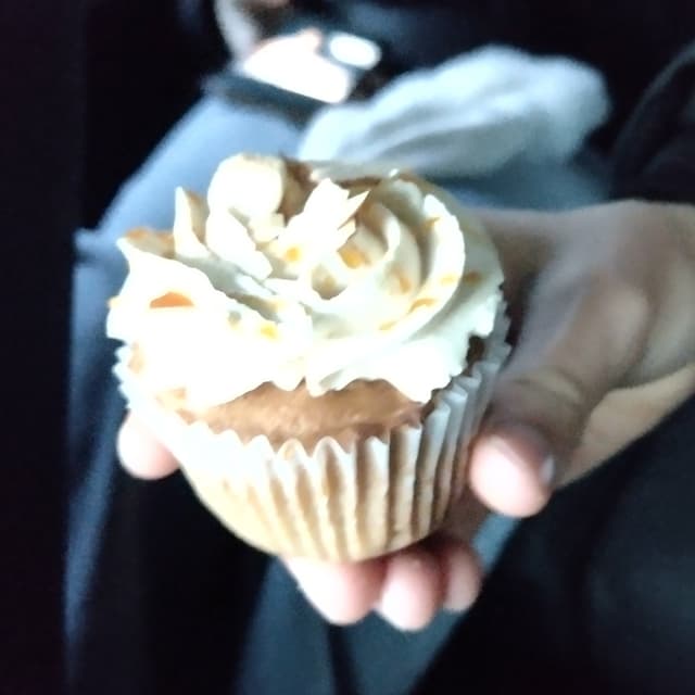 Foto do prato “Almond caramel cupcake”