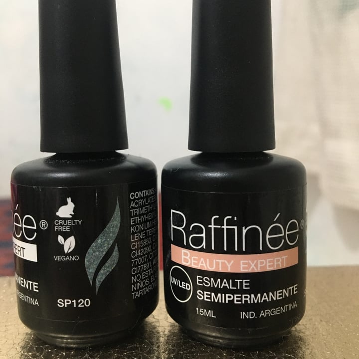 photo of raffinée esmalte semipermante shared by @giuligadea on  12 Aug 2022 - review