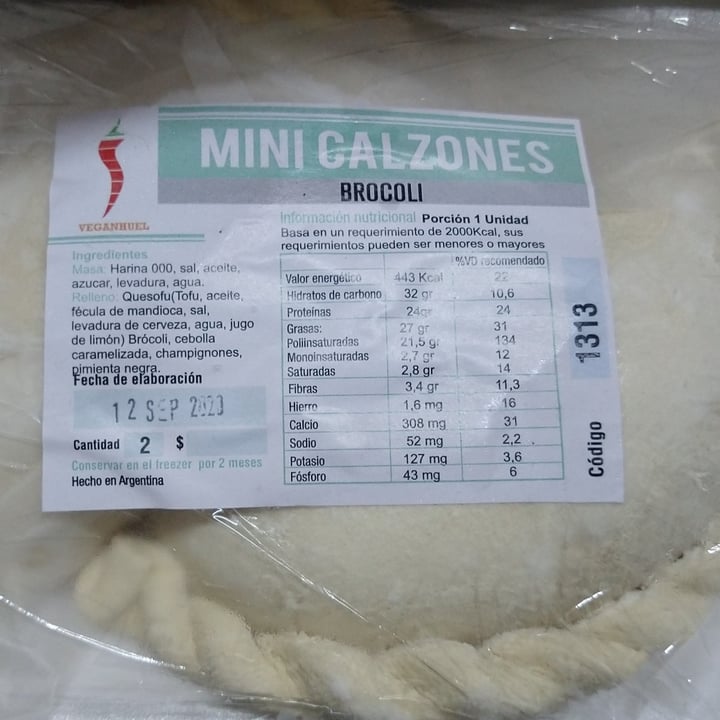 photo of Veganuel Mini Calzones Brócoli shared by @marielaveg on  22 Sep 2020 - review