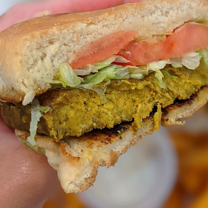 photo of Veegos Veggie Burger shared by @veggieassassin on  17 Aug 2022 - review