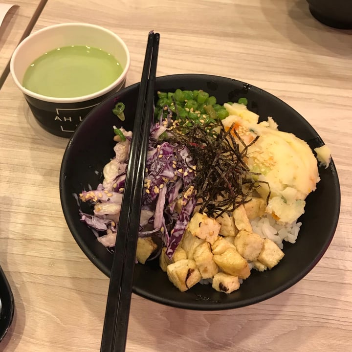 review photo of AH LOCK & CO. Veggie Bowl shared by @mariaubergine on 24 Apr 2021 - review