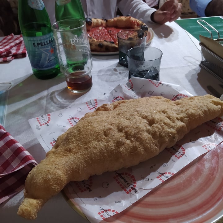 photo of Pizzeria Anima e Core Calzone Fritto Friarielli E Olive shared by @lanonnavegana on  15 Sep 2021 - review