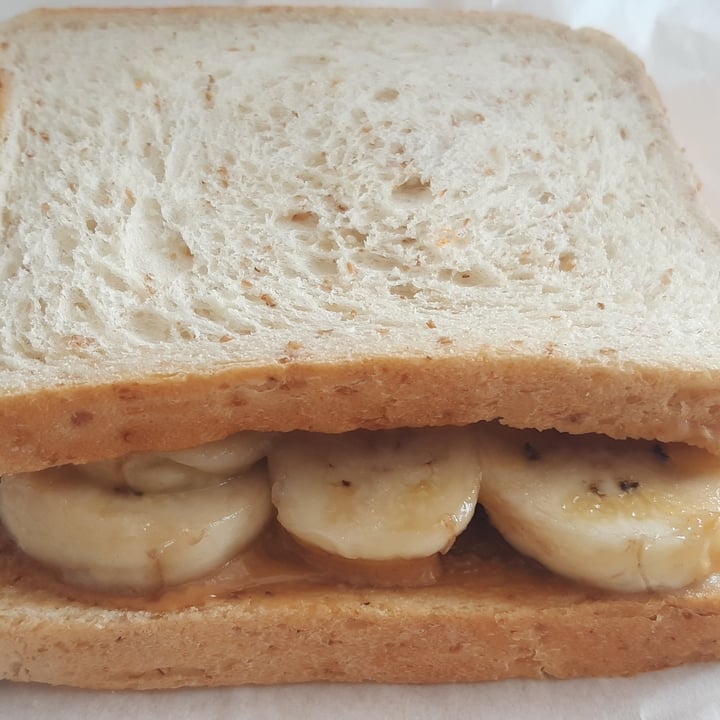 photo of The Vegan Garden Banana & Peanut Butter Sandwich shared by @floriance on  23 Feb 2021 - review
