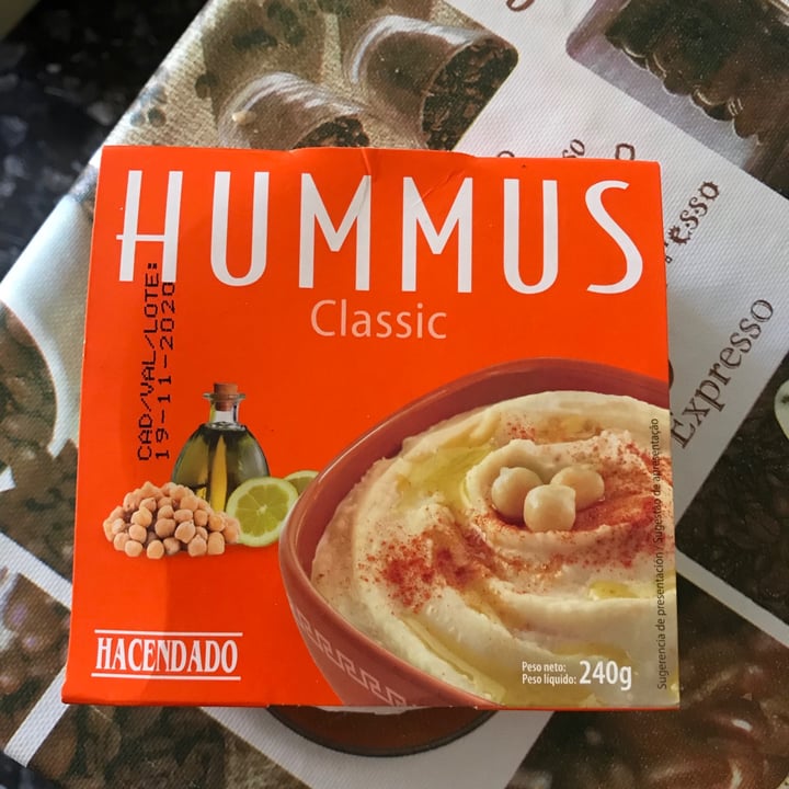 photo of Hacendado Hummus Classic shared by @aitanacomellas on  02 Nov 2020 - review