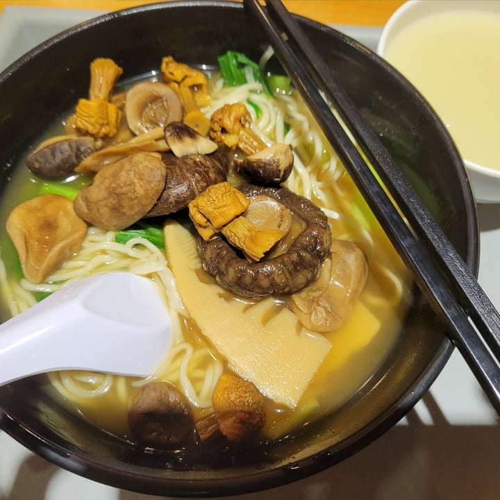 photo of Formosa Delights Stewed Mushroom Noodles shared by @vanessaaaa on  03 May 2021 - review