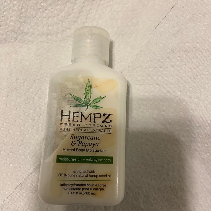 review photo of Hempz Sugarcane And Papaya Herbal Body Moisturizer shared by @dkcfoh on 30 May 2022 - review