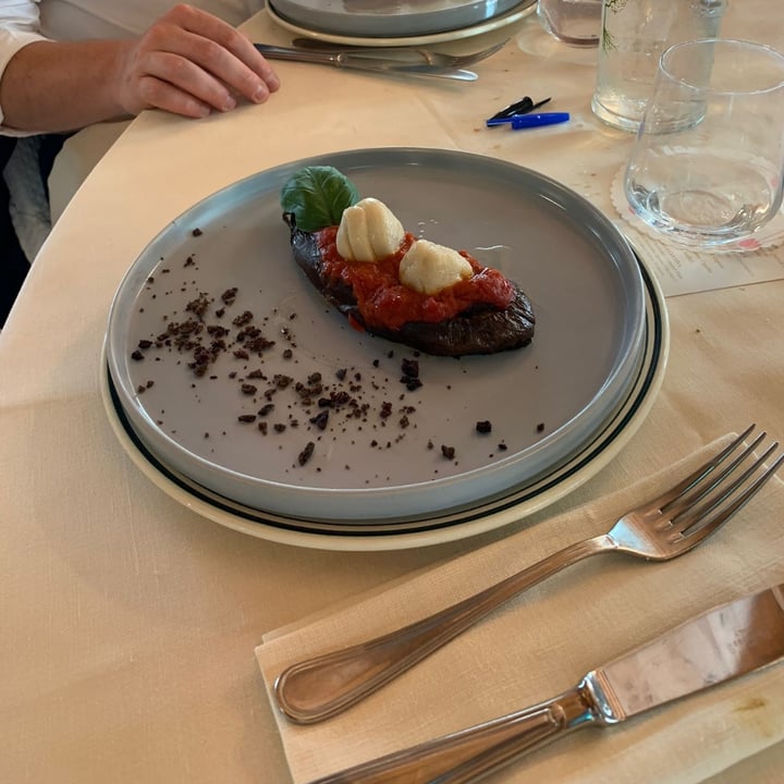 photo of Ristorante Le Querce “parmigiana” Di Melanzane shared by @ericaabillion95 on  19 Jun 2022 - review