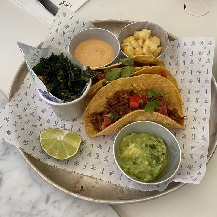photo of Flax and Kale La Roca Jackfruit tacos al pastor shared by @martalihe on  27 Apr 2021 - review