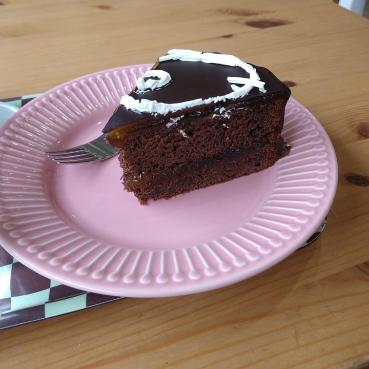review photo of Bakery Lab Sacher Cake shared by @brin on 06 Apr 2022 - review