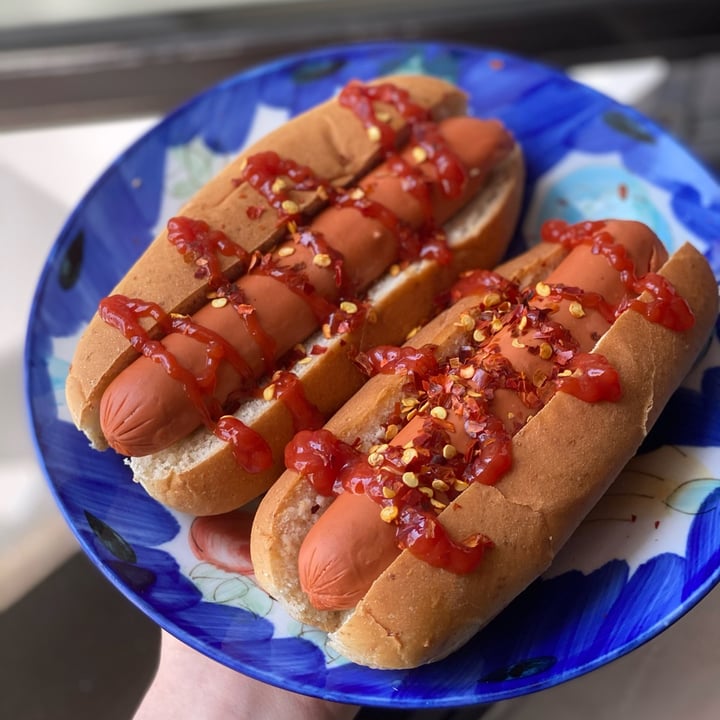 photo of Moving Mountains Moving Mountain Plant Based Hot dogs shared by @peasfulpea on  06 Dec 2021 - review