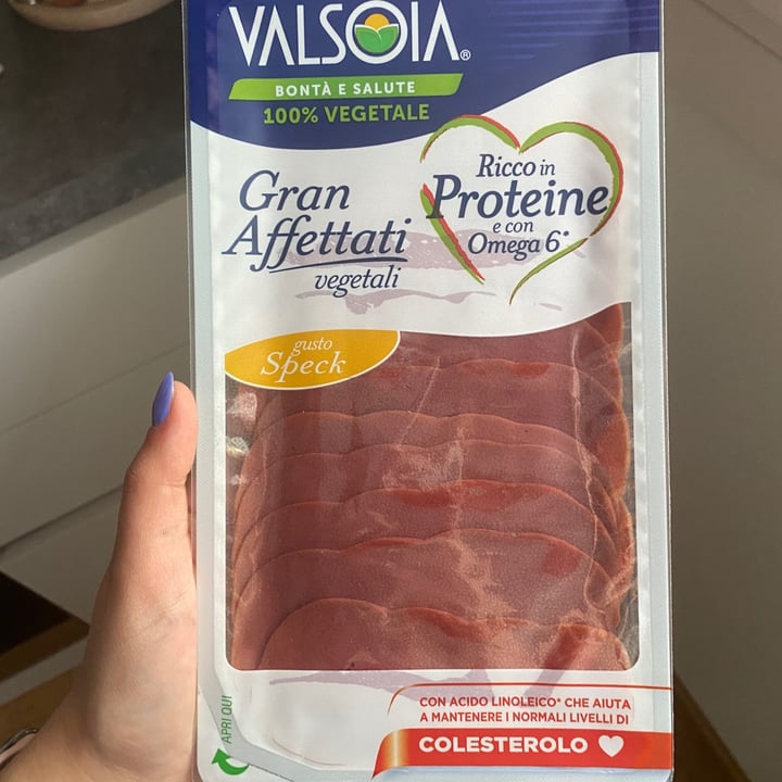 photo of Valsoia Gran Affettati Vegetali Gusto Speck shared by @valewoody on  10 Apr 2022 - review