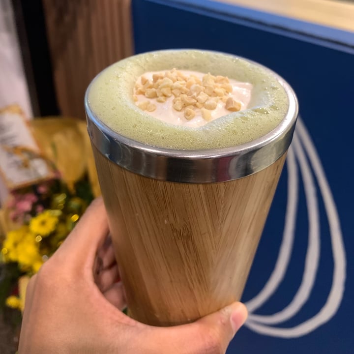 review photo of NUTTEA Matcha Nut Mylk Tea with Nut Creme shared by @roshninagaria on 28 May 2022 - review