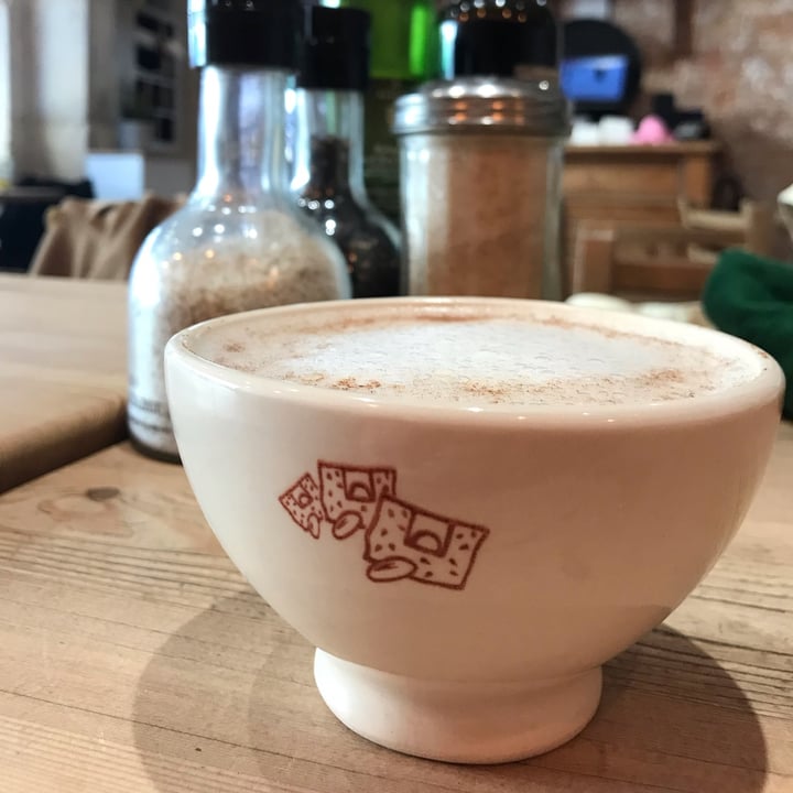 Le Pain Quotidien Lepic Paris, France Oat Milk Chai Latte Review abillion