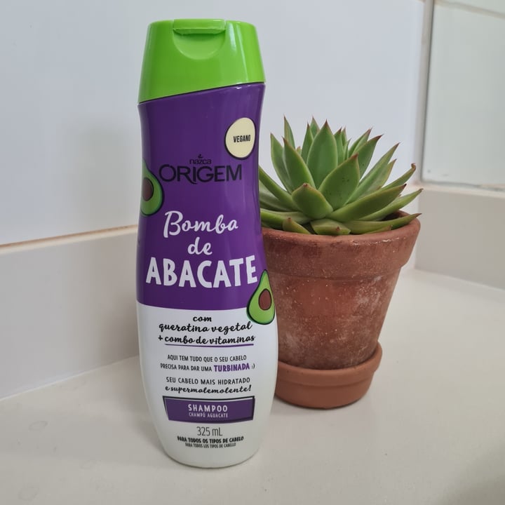 review photo of Nazca Origem Bomba De Abacate Shampoo shared by @livia2 on 07 Sep 2022 - review