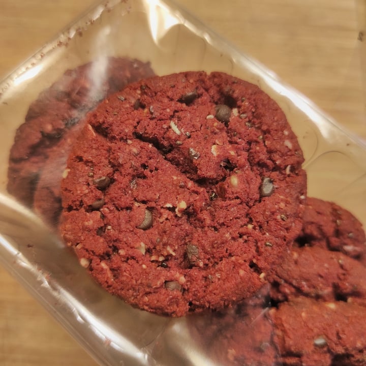 photo of Vemondo Vegan Oat Cookies Chocolate, Beetroot and Seeds shared by @thekindseed on  23 Apr 2022 - review