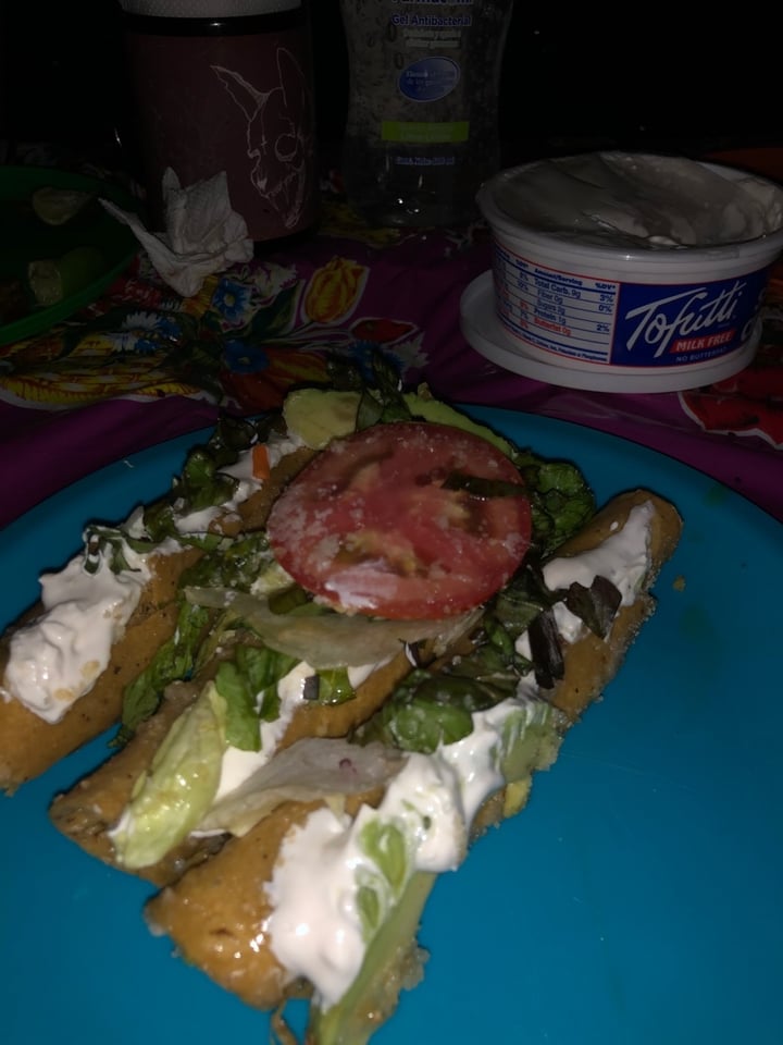 photo of Vegetal Tacos dorados de barbasoya shared by @jou269 on  13 Mar 2020 - review