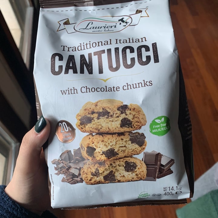 photo of Laurieri Cantucci con pezzi di cioccolato shared by @camirtina on  01 Nov 2022 - review