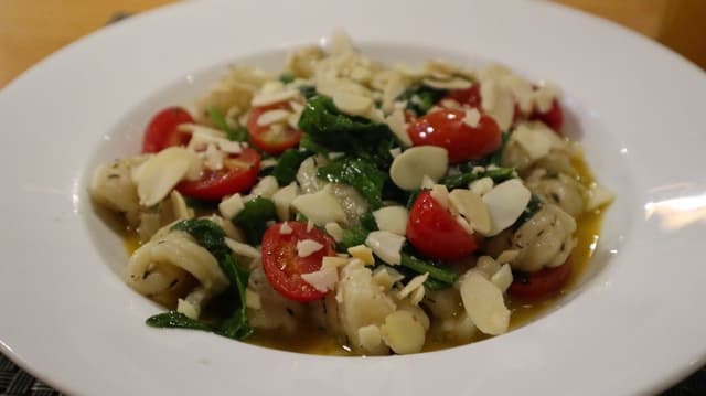 Photo du plat “Homemade Potato Gnocchi With Lemon & Thyme Sauce”