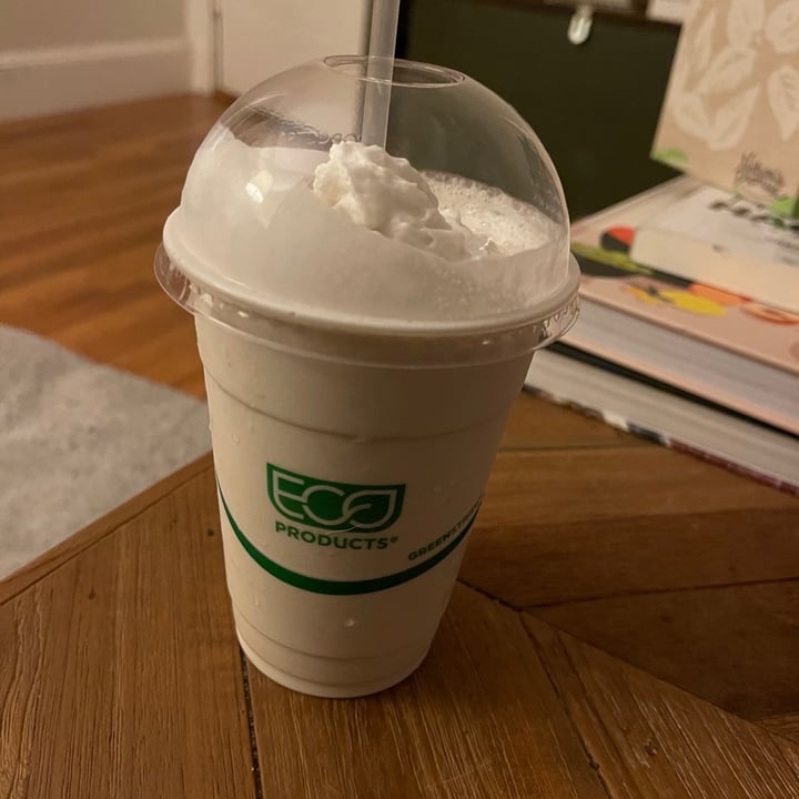 photo of FoMu Vanilla Frappe shared by @kshade27 on  05 Sep 2021 - review
