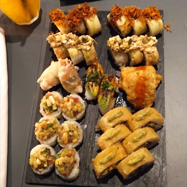 review photo of SushiClub Rosario Combinado vegan leaves shared by @melisc on 04 Aug 2022 - review