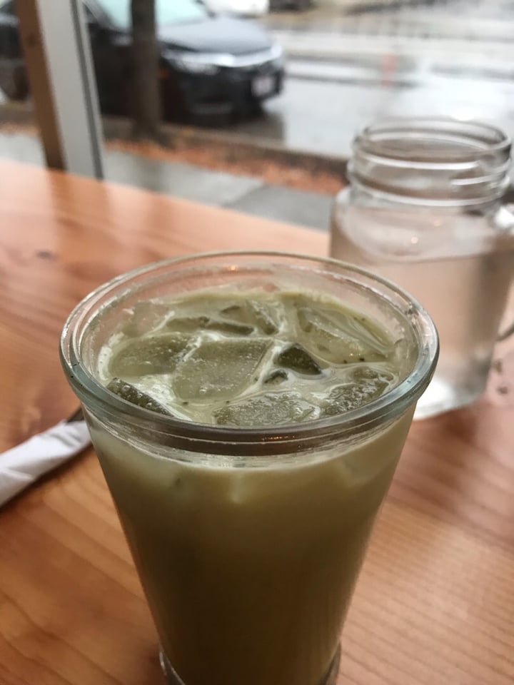 photo of Cleveland Vegan Matcha Iced shared by @veganerupting on  26 Mar 2019 - review