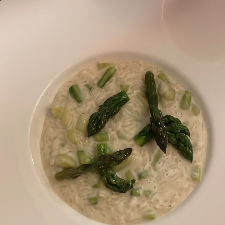 review photo of Scrigno del Duomo Risotto Mantecato Alle Mandorle E Asparagi shared by @vivianal5 on 02 May 2022 - review