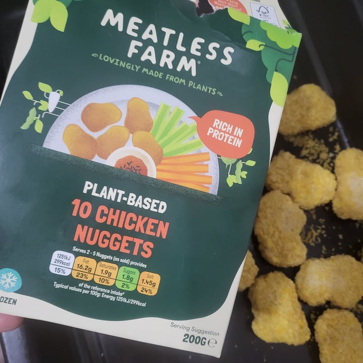 photo of Meatless Farm 10 Meat Free Nuggets shared by @ang-ella on  08 Jul 2022 - review
