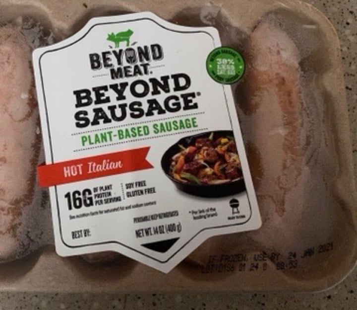 review photo of Beyond Meat Beyond Sausage Brat Original shared by @cowmama on 24 Apr 2020 - review