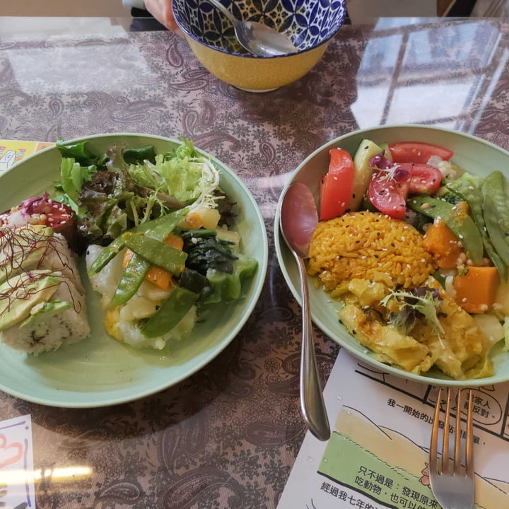 photo of Soland Avacado Sushi shared by @alexanderan on  13 Sep 2022 - review
