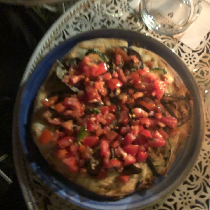 photo of Profumo Spazio Sensoriale Pizza vegana shared by @simonagiustini on  25 Jun 2022 - review