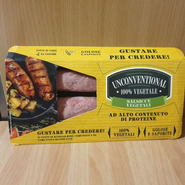 photo of Unconventional Salsicce Vegetali - Sausages shared by @gianlucaforanimals on  01 Jul 2022 - review