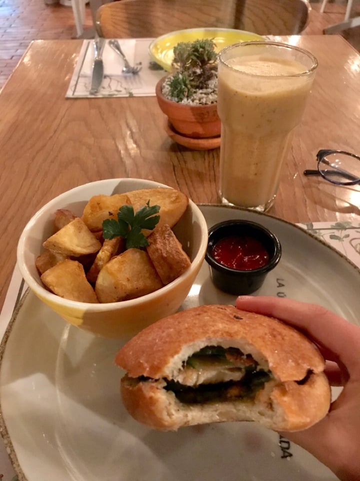 photo of Canasto Picnic Bistrò Portobello Burger shared by @angelicarsolarte on  20 Aug 2019 - review