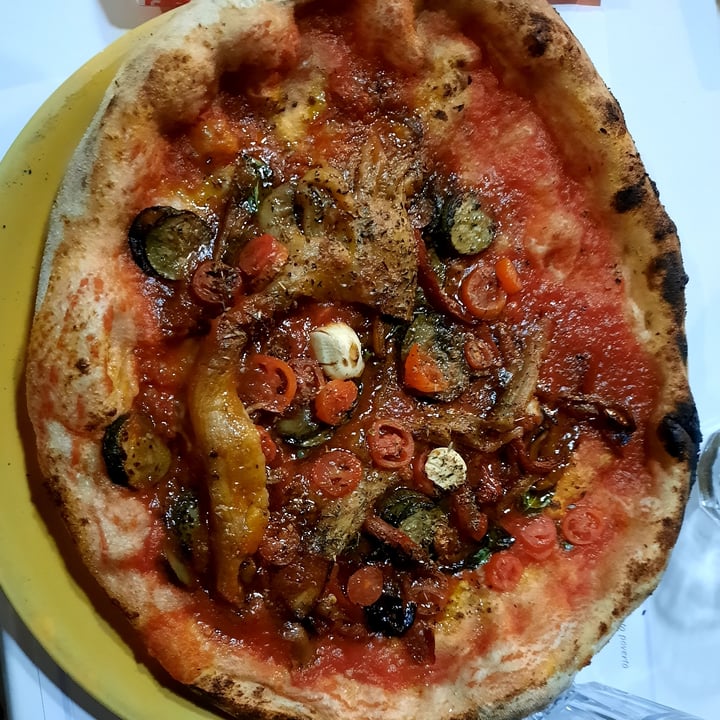 photo of Pomodoro & Basilico Chiavari pizza marinara con verdure varie shared by @doina on  07 Jul 2022 - review