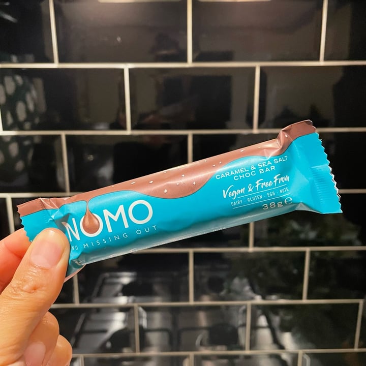 photo of NOMO Caramel & Sea Salt Choc Bar shared by @southernveganupnorth on  05 Dec 2021 - review
