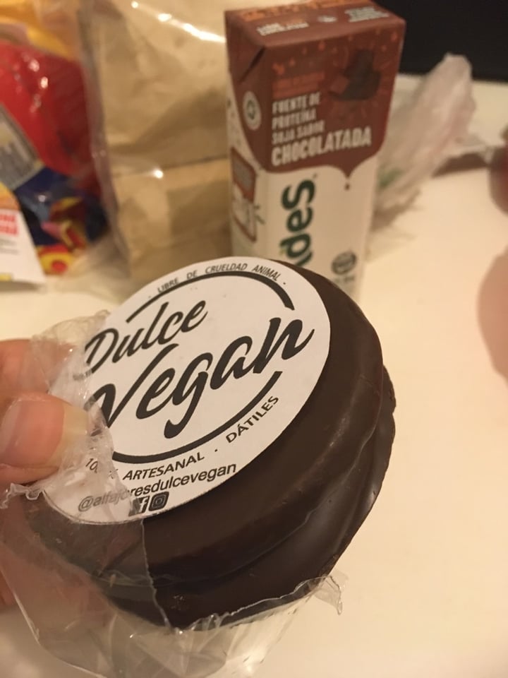 photo of Pastelería Dulce Vegan Alfajor shared by @mimz on  08 Nov 2019 - review