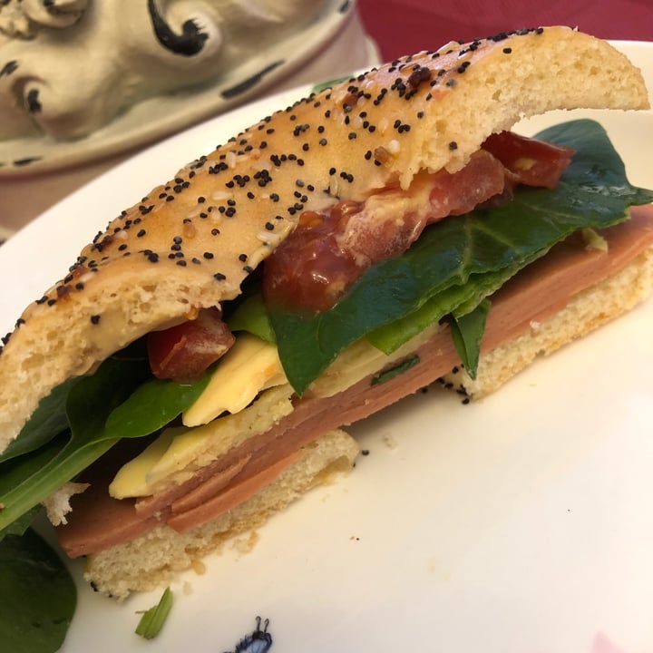 review photo of O’Doughs Everything Bagel Thins shared by @lilakola on 19 Feb 2021 - review