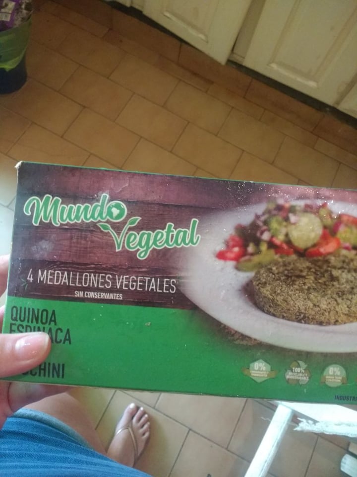 photo of Mundo Vegetal Medallones Vegetales Quinoa Espinaca Kale Zucchini shared by @corelgiagame on  06 Apr 2020 - review